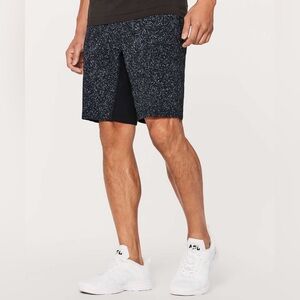 Lululemon T.H.E. Short *Luxtreme Liner 9" in Inked Light Cast Black Size Medium